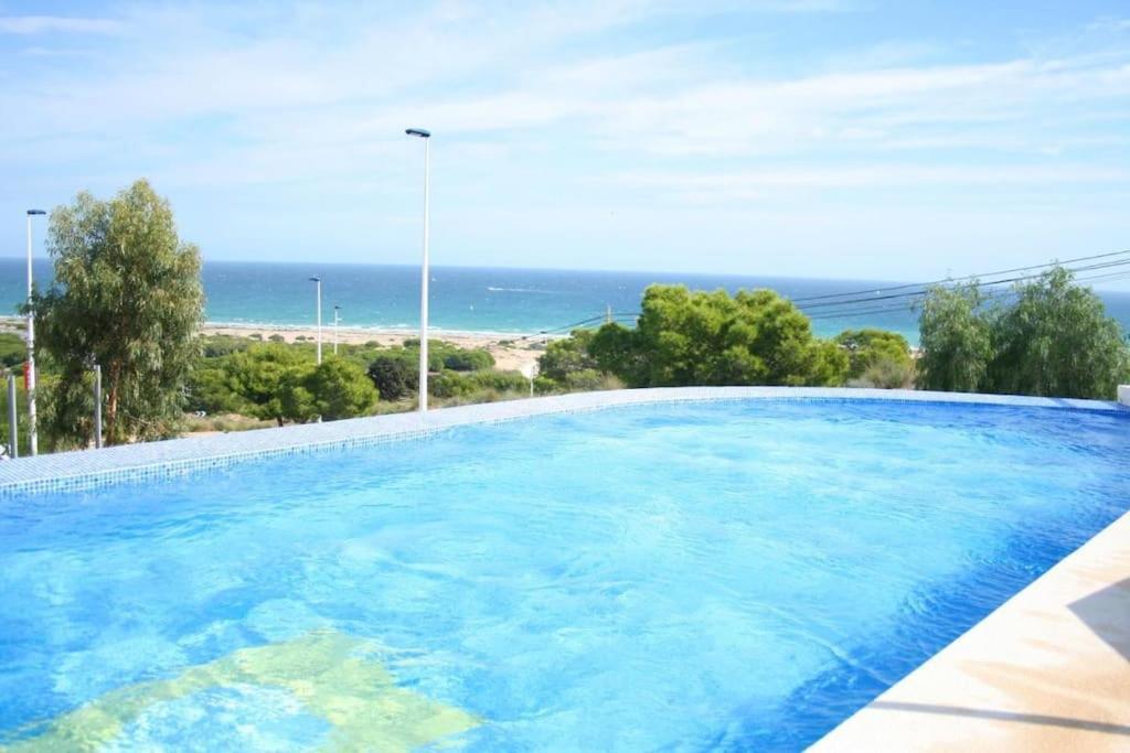 Nova Beach Super Cool Seaview Apartment サンタ・ポラ エクステリア 写真