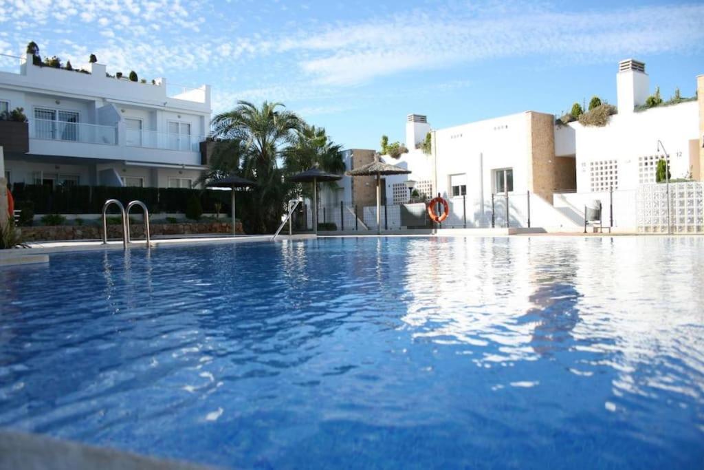 Nova Beach Super Cool Seaview Apartment サンタ・ポラ エクステリア 写真
